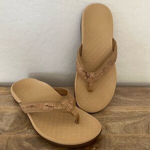 Vionic Tide ll Gold Cork Orthotic Sandal SZ 9